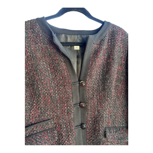 PENDELTON tweed coat jacket, size 16, black trim, 3 button closure, mainly black - Picture 5 of 10